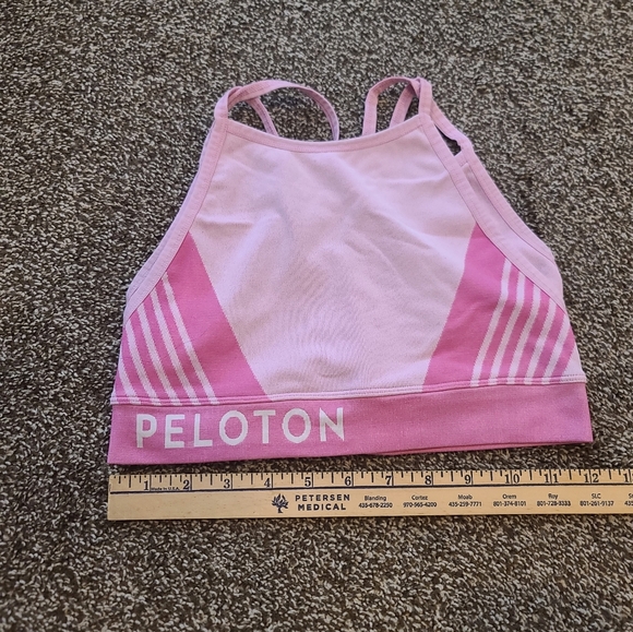 Peloton Seamless Double Layer Pink Sports Bra Size Medium - Picture 5 of 6